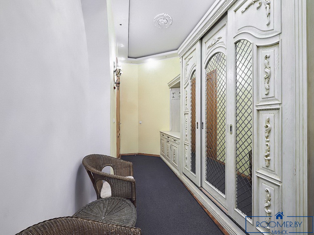 Квартира на сутки в Минске возле метро Площадь Ленина коридор