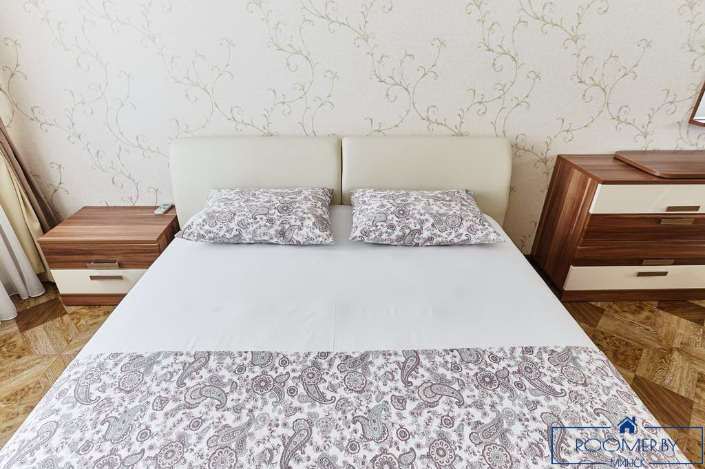 Двухкомнатная квартира в Минске на сутки Энгельса спальня