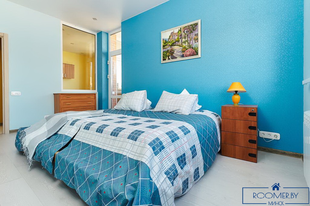 Однокомнатная квартира на сутки в Минске Володарского спальня