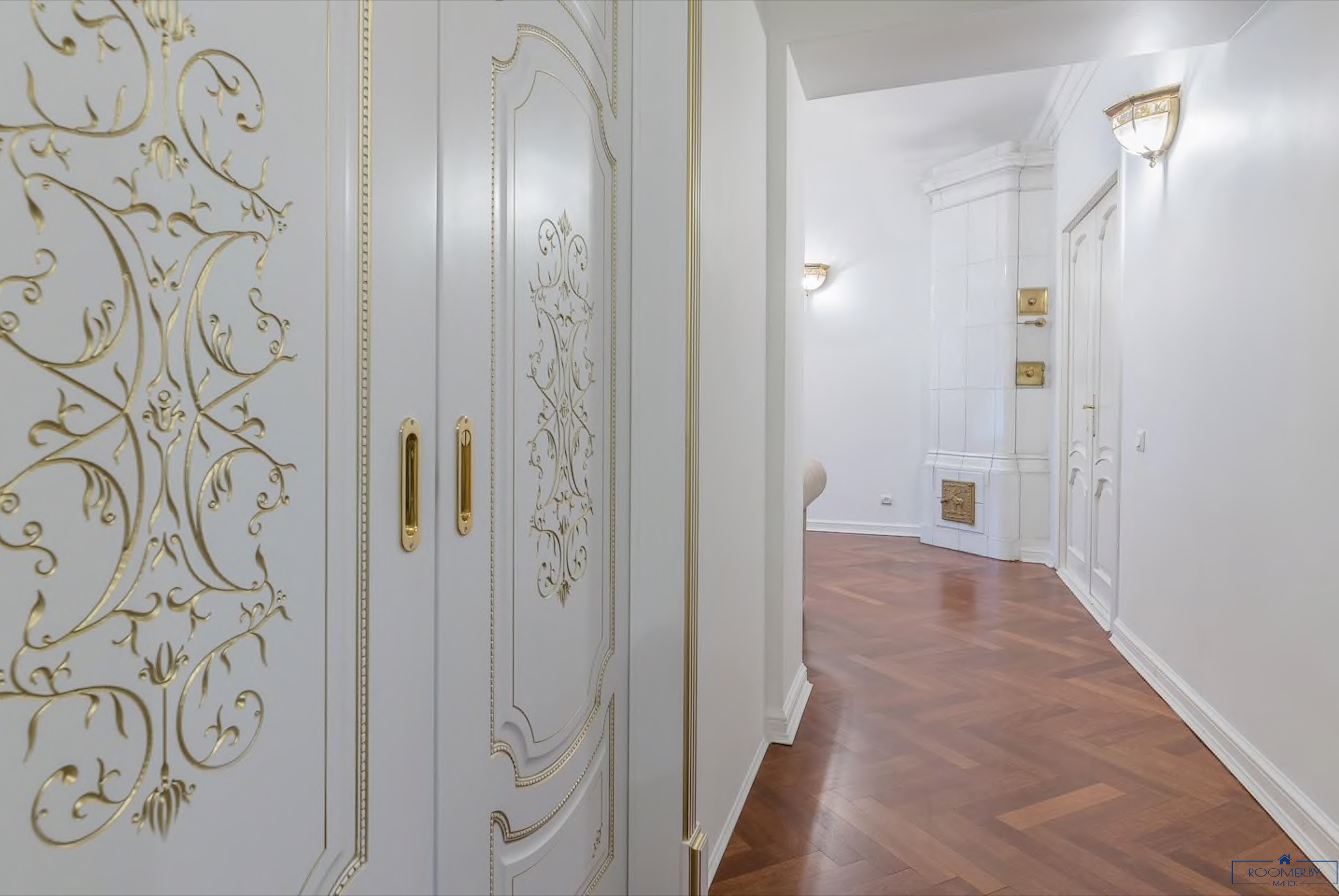 Пятикомнатная квартира на сутки Минск проспект Независимости, 14 прихожая