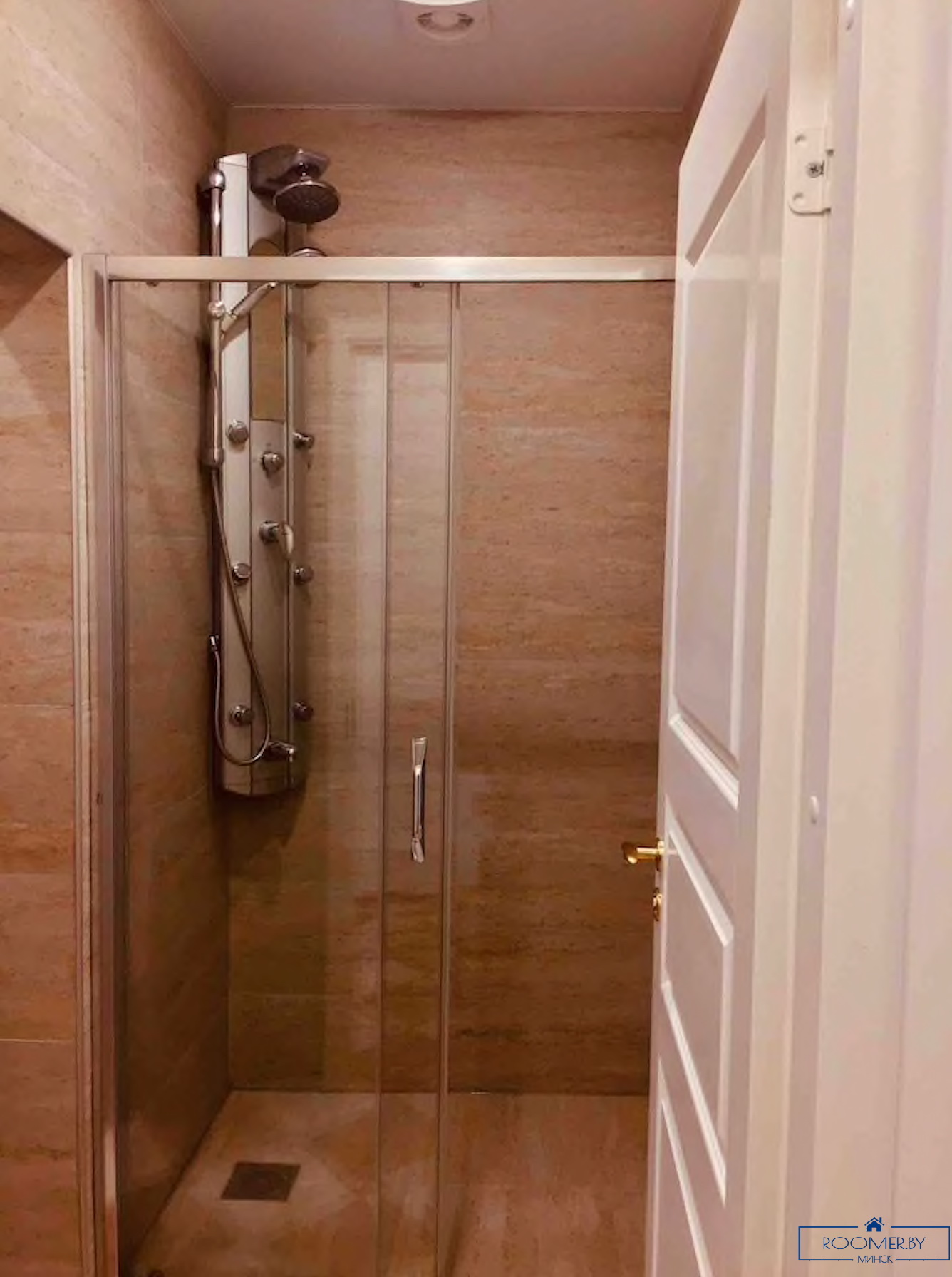 Пятикомнатная квартира на сутки Минск проспект Независимости, 14 ванна