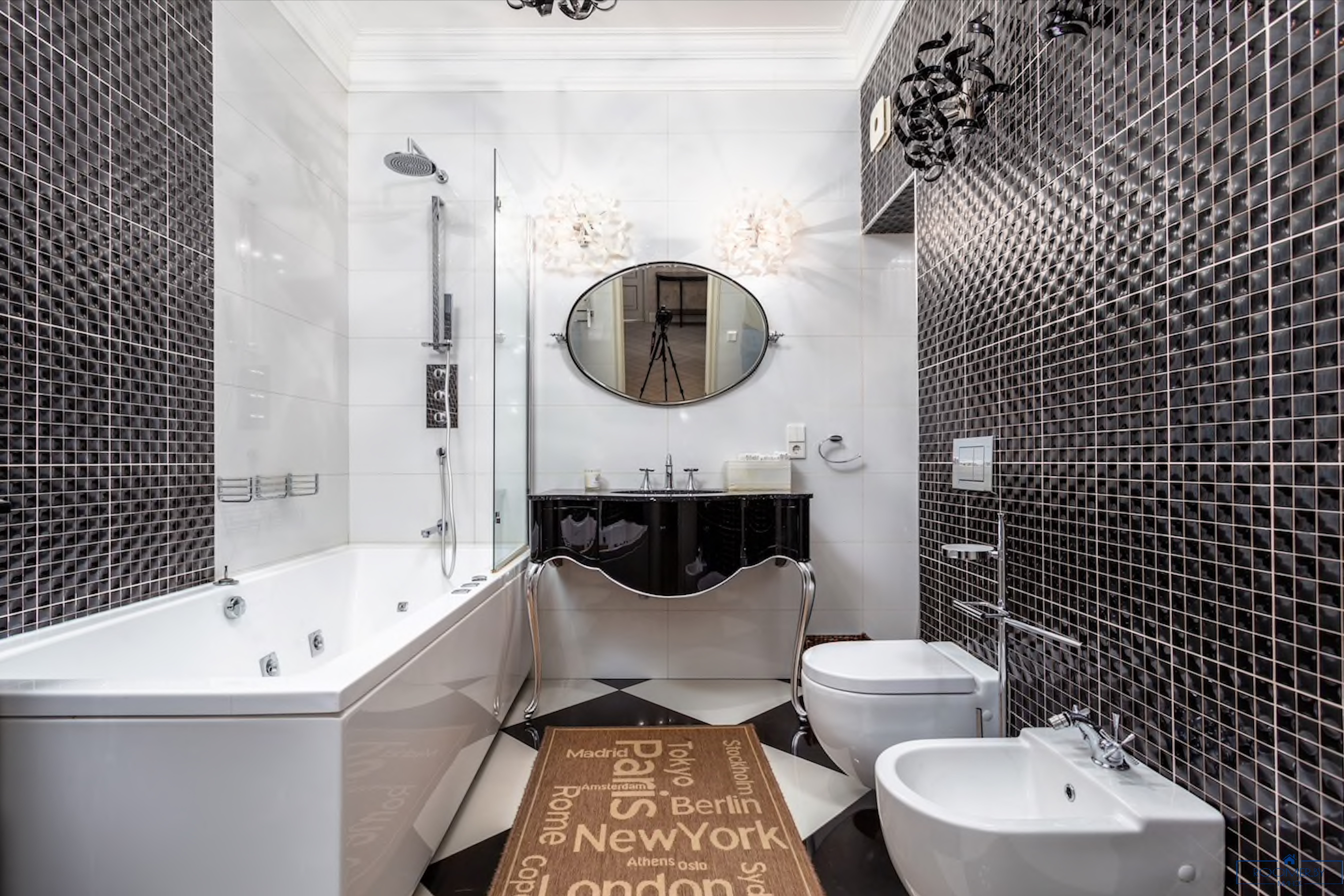 Пятикомнатная квартира на сутки Минск проспект Независимости, 23 ванна