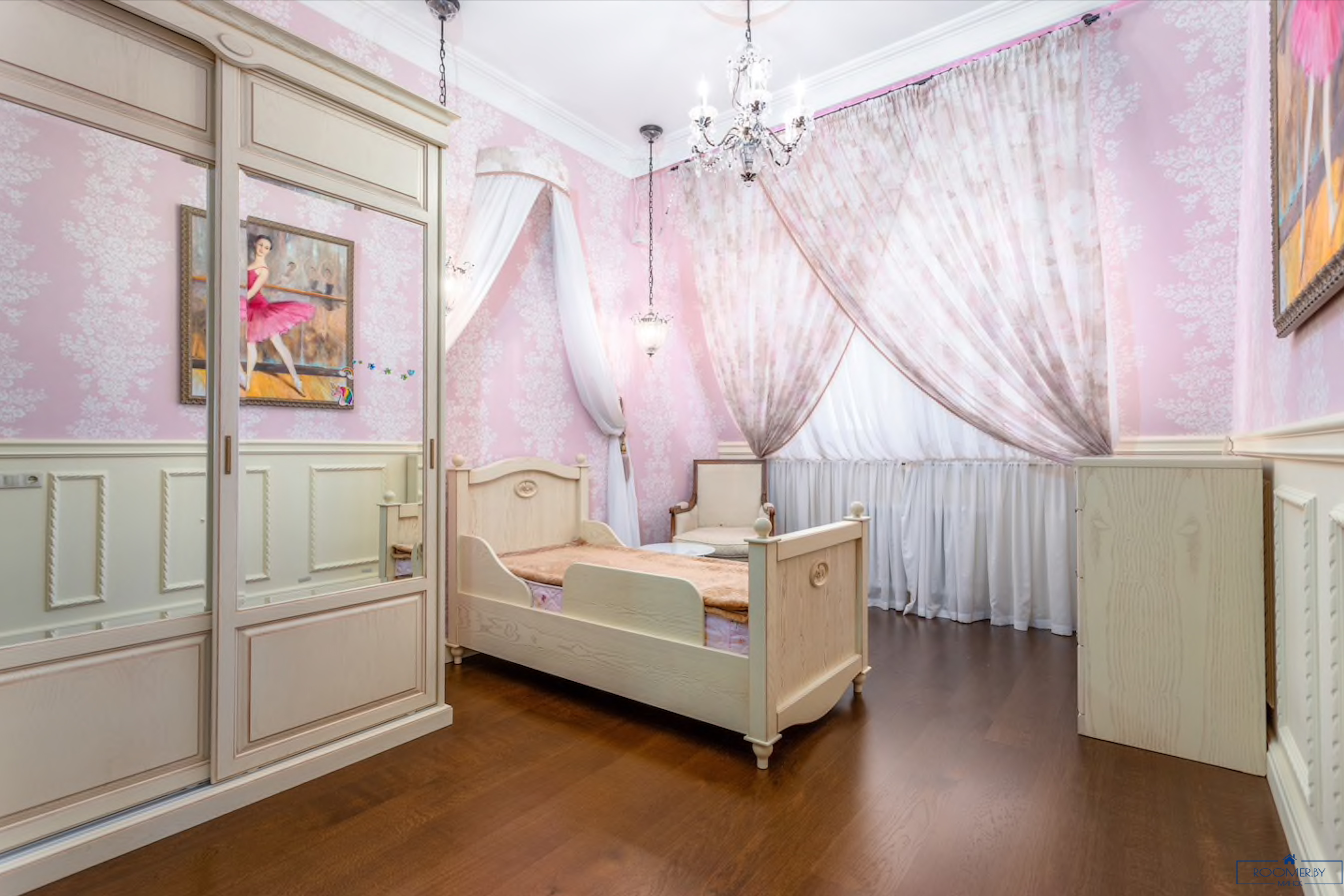 Пятикомнатная квартира на сутки Минск проспект Независимости, 23 спальня