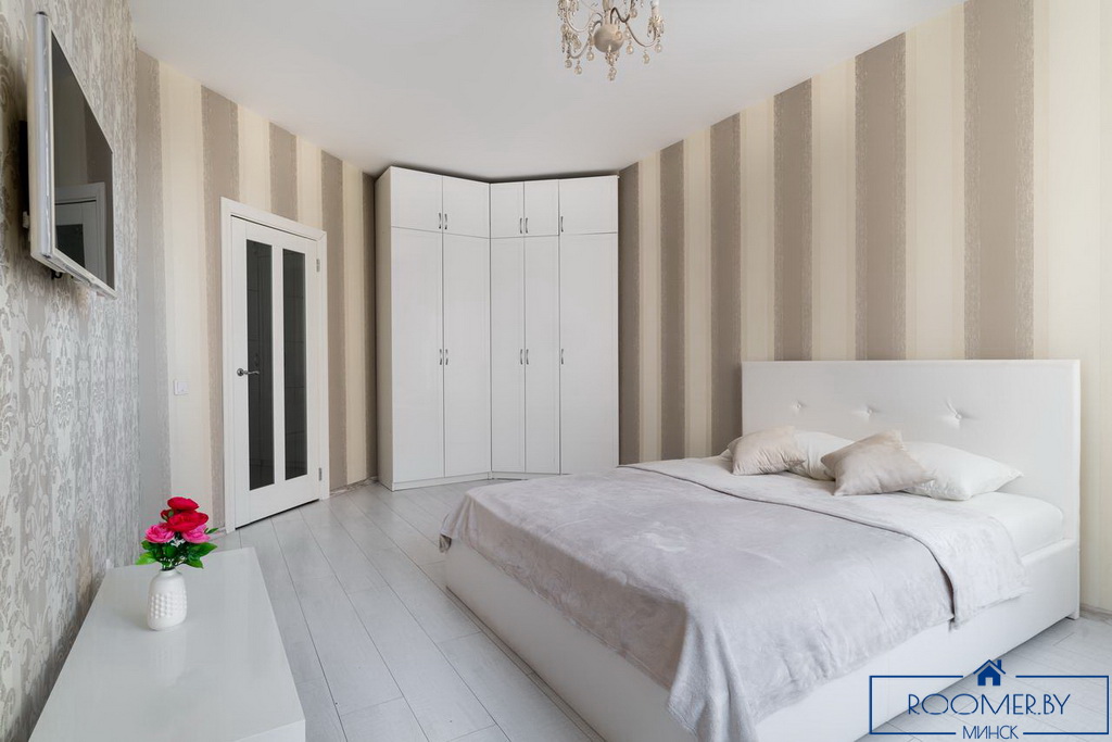 Квартира на сутки в Минске возле метро Купаловская спальня