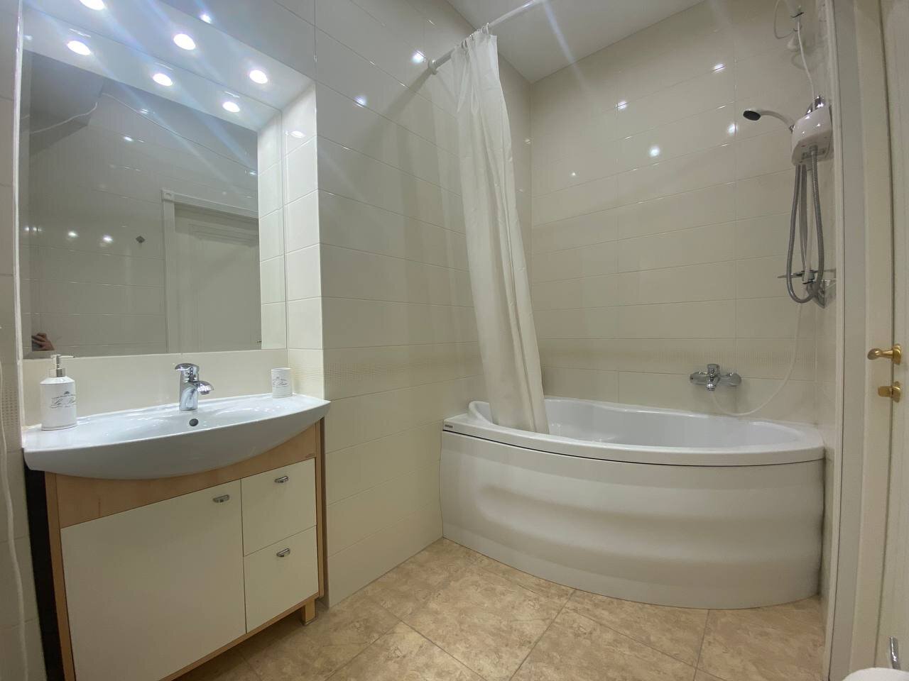 Квартира посуточно Минск, пр-т Независимости 13 — фото интерьера