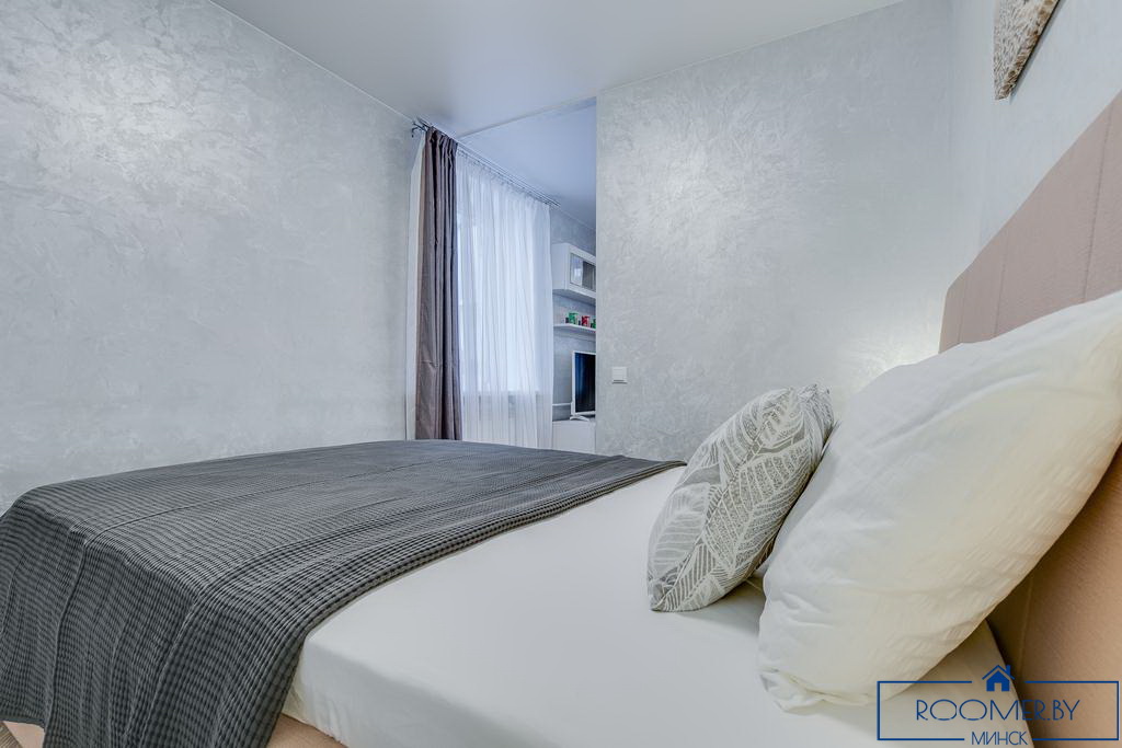 Двухкомнатная квартира на сутки Дзержинского спальня