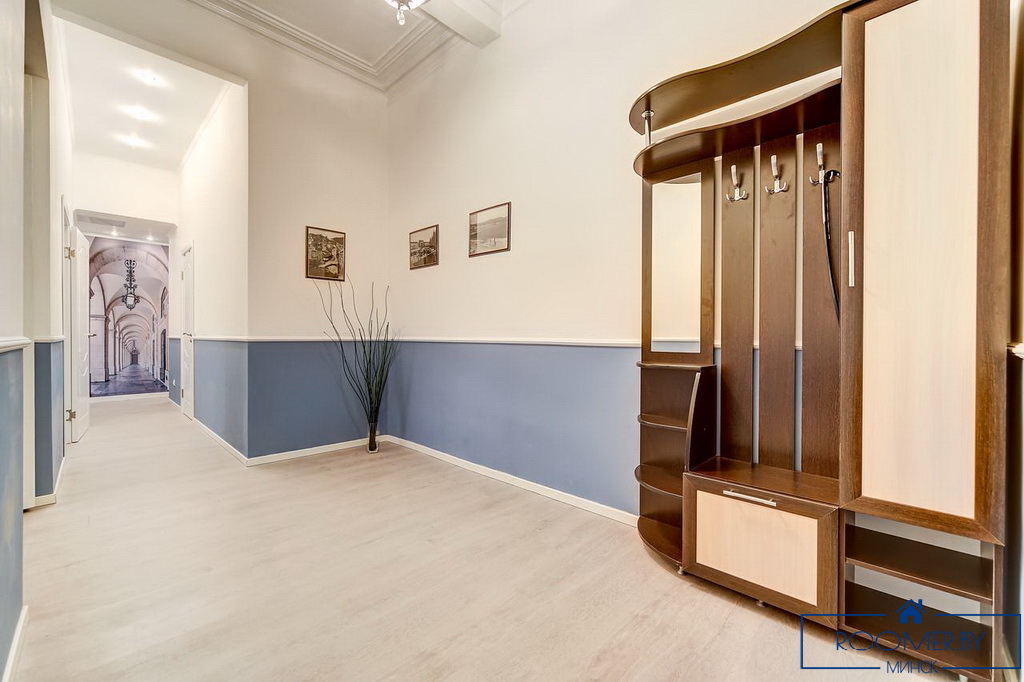 Квартира на сутки в Минске возле метро Площадь Ленина прихожая