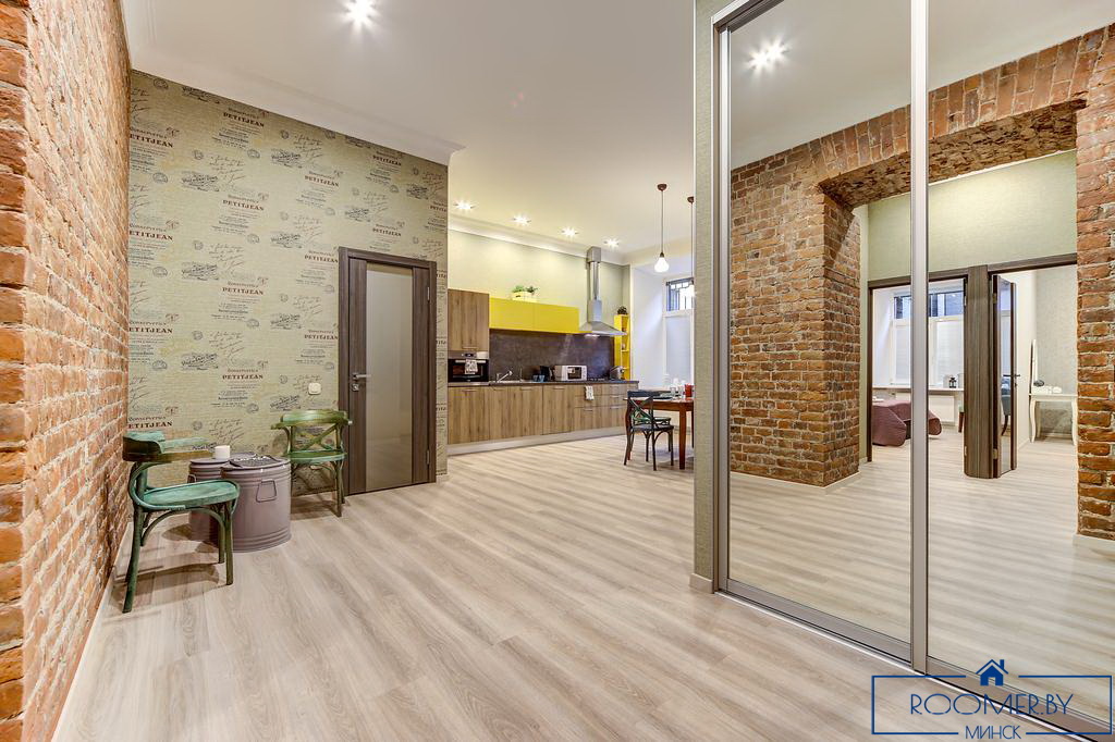 Квартира на сутки в Минске возле метро Площадь Ленина прихожая