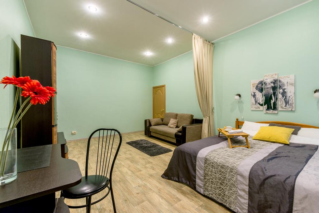 Четырехкомнатная квартира на сутки Минск Мясникова, 34 спальня