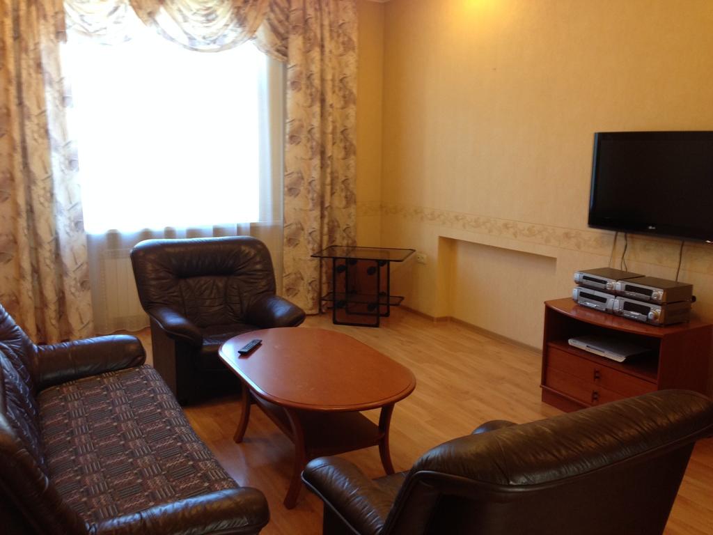 Трехкомнатная квартира посуточно в Минске на Короля, 18 гостина