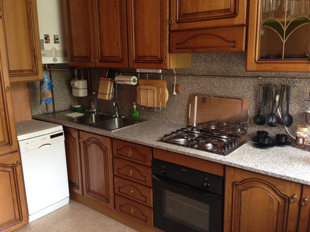 Трехкомнатная квартира посуточно в Минске на Короля, 18 кухня