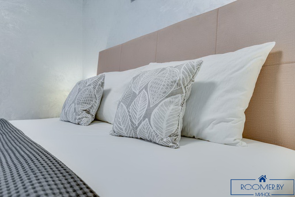 Двухкомнатная квартира на сутки Дзержинского спальня