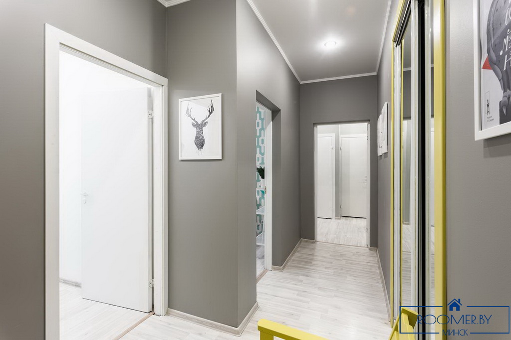 Квартира на сутки в Минске возле метро Площадь Ленина прихожая