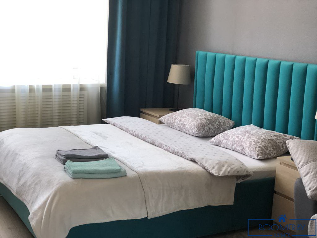 Однокомнатная квартира на сутки в Минске Дзержинского спальня