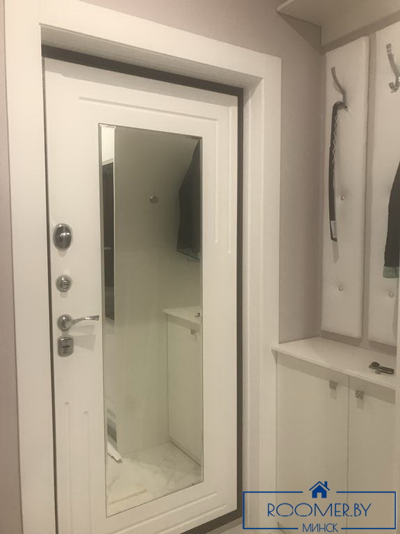 Однокомнатная квартира на сутки Дзержинского прихожая