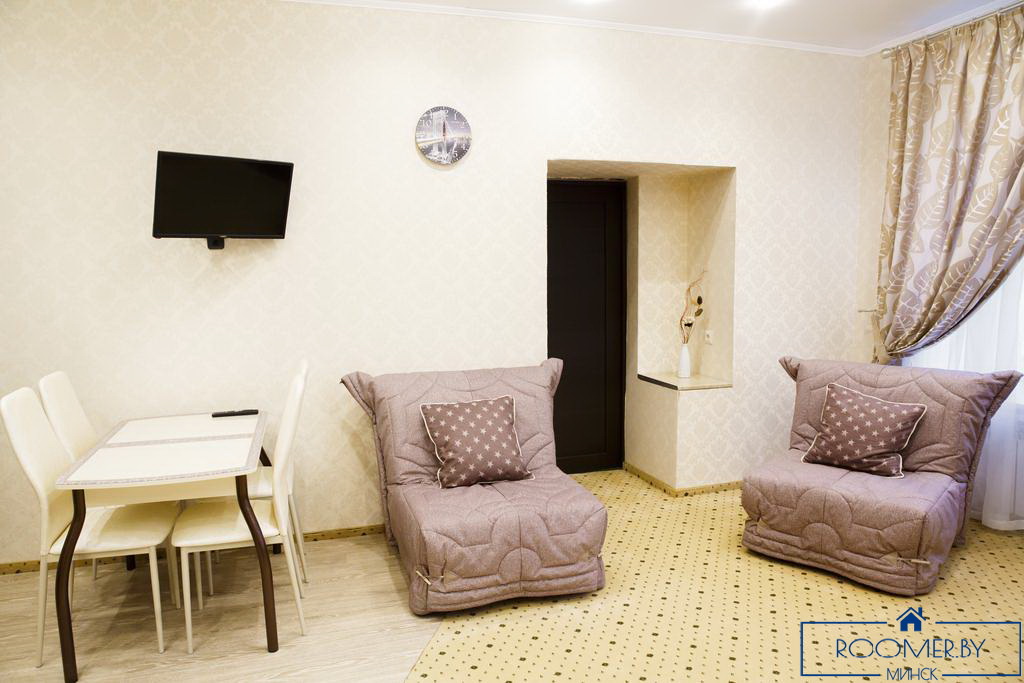 Квартира на сутки в Минске рядом с метро Институт Культуры гостиная