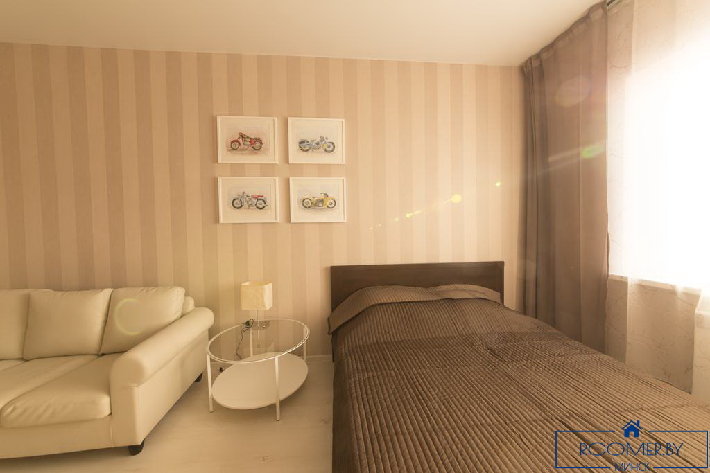 Однокомнатная квартира в Минске на сутки Захарова спальня