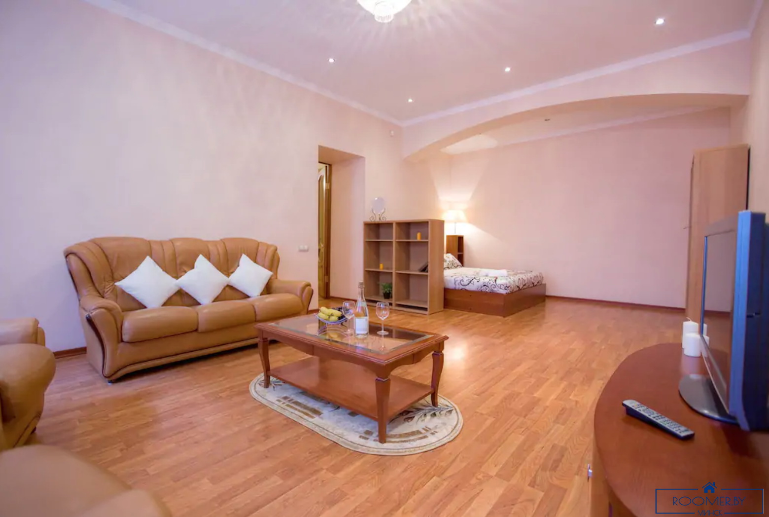 Пятикомнатная квартира на сутки Минск Румянцева гостиная