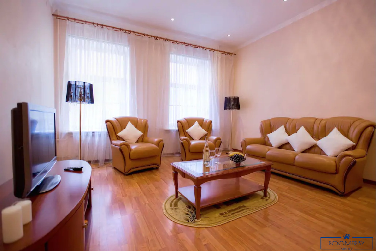 Пятикомнатная квартира на сутки Минск Румянцева гостиная