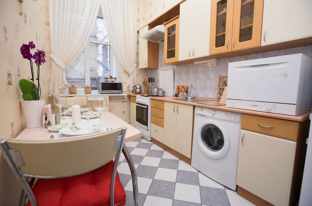 Двухкомнатная квартира на сутки Минск переулок Броневой кухня