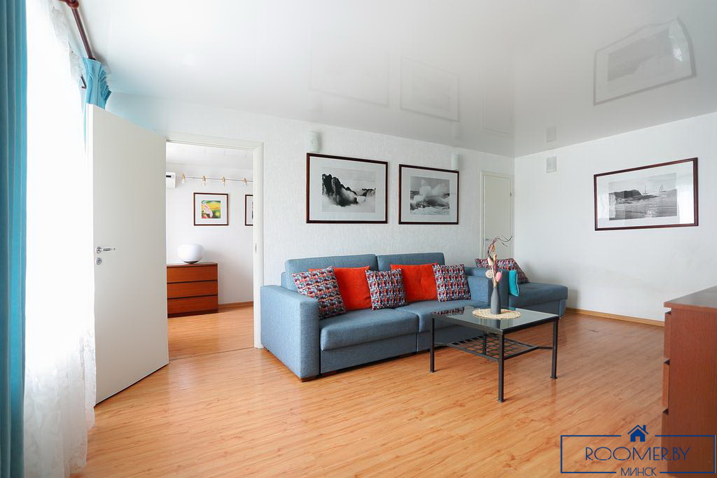 Двухкомнатная квартира на сутки Минск Румянцева гостиная