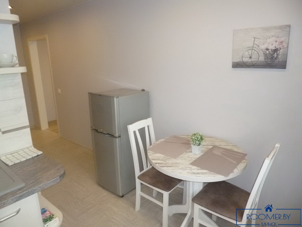 Квартира на сутки в Минске на улице Захарова, 24 кухня