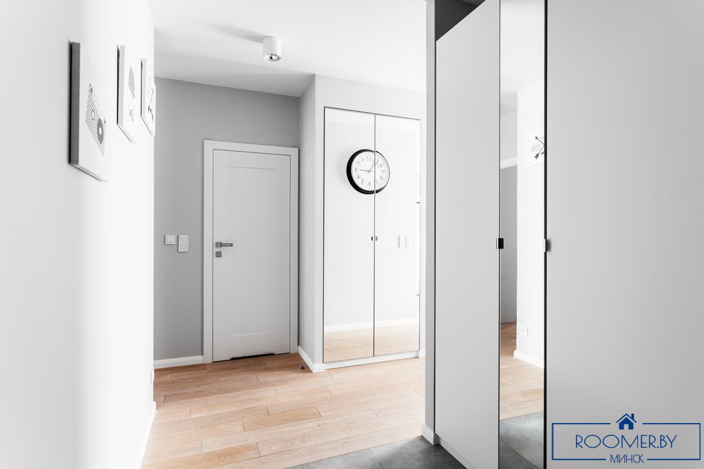 Квартира на сутки в Минске на проспекте Независимости, 75 коридор