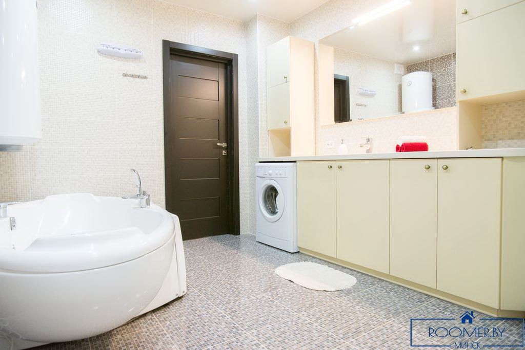 Двухкомнатная квартира на сутки в Минске на проспекте Независимости ванна