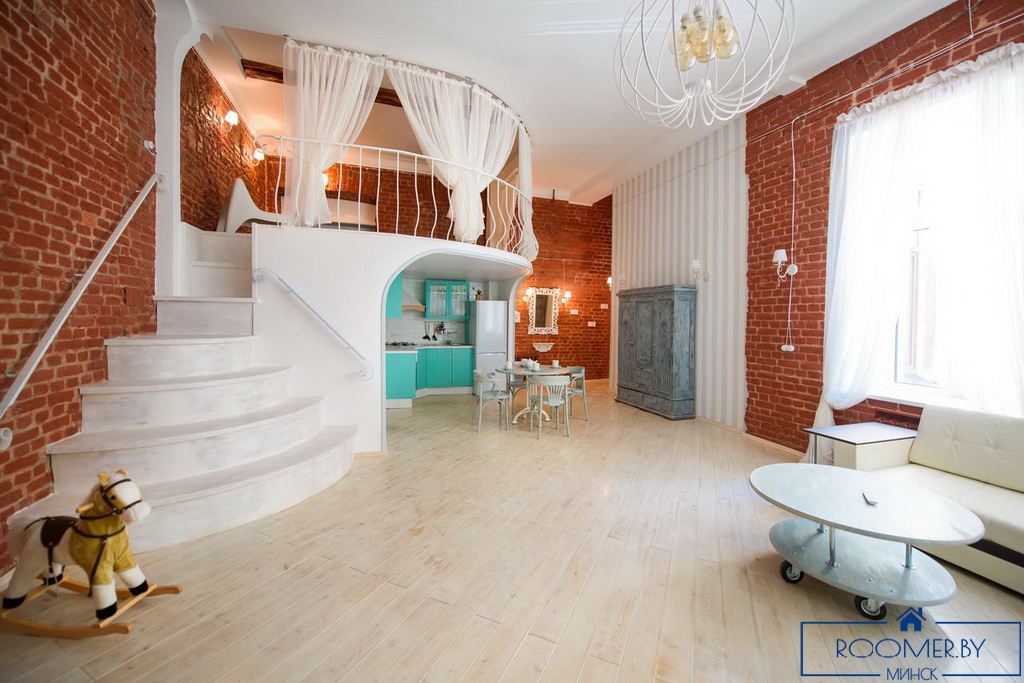 Квартира на сутки в Минске возле метро Академия Наук гостиная