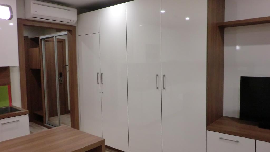 Квартира на сутки в Минске на Мстиславца, 20 шкаф