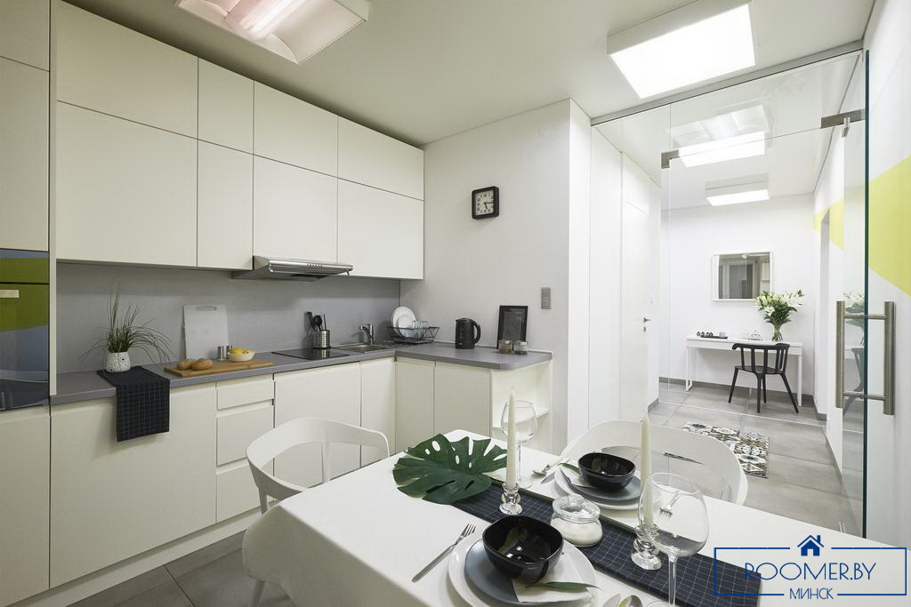 Квартира на сутки в Минске на проспекте Независимости, 78 кухня