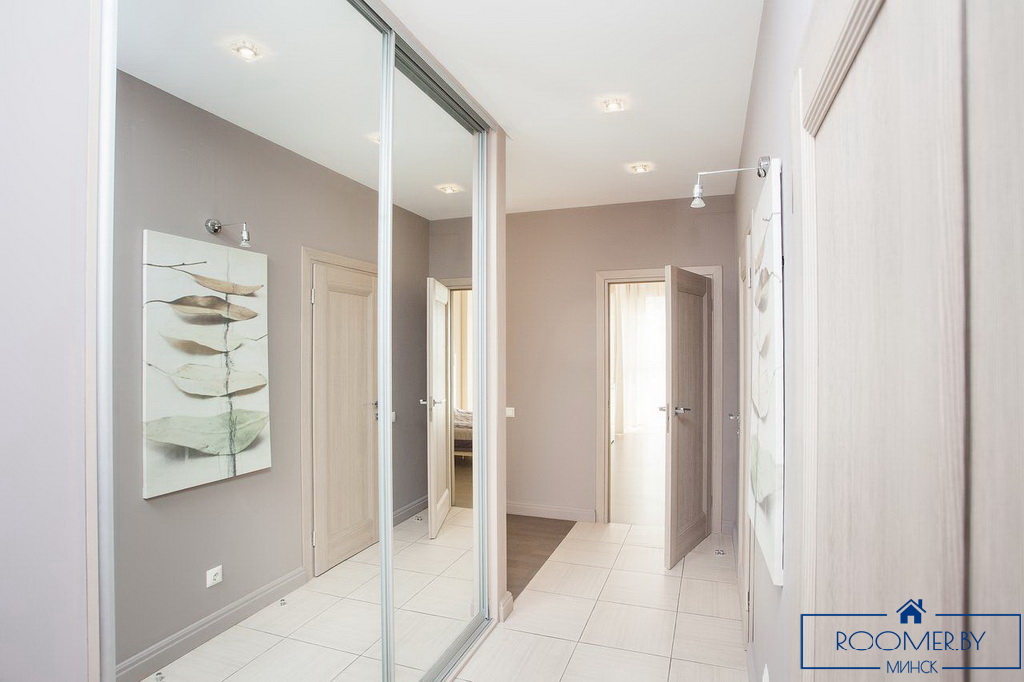 Квартира на сутки в Минске на улице Мстислава, 20 прихожая