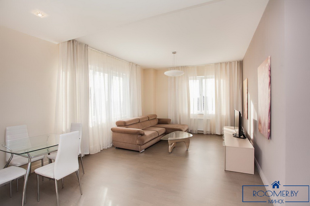 Квартира на сутки в Минске на улице Мстислава, 20 гостиная