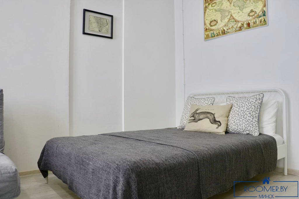 Однокомнатная квартира в Минске на проспекте Независимости спальня