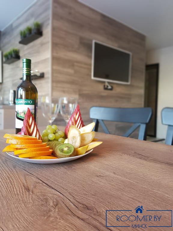 Трехкомнатная квартира на сутки Мстиславца кухня