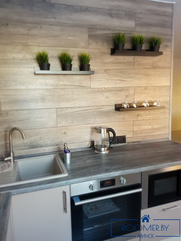 Трехкомнатная квартира на сутки Мстиславца кухня