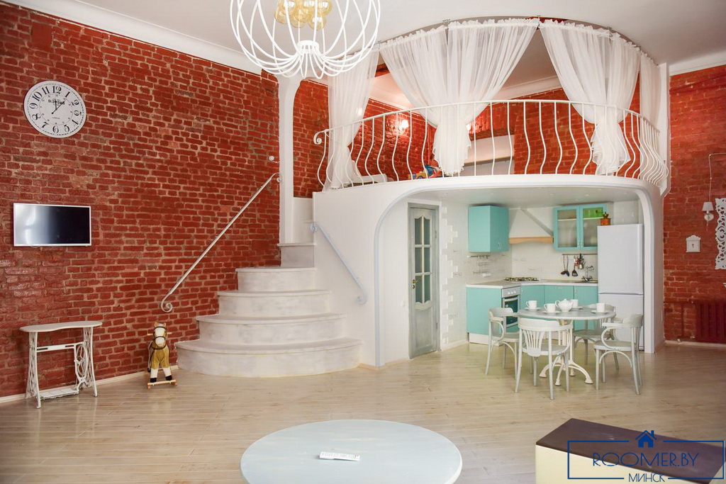 Квартира на сутки в Минске возле метро Академия Наук гостиная