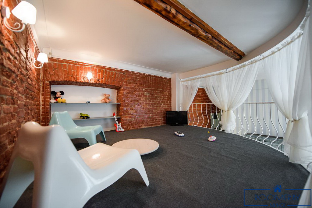 Квартира на сутки в Минске возле метро Академия Наук гостиная