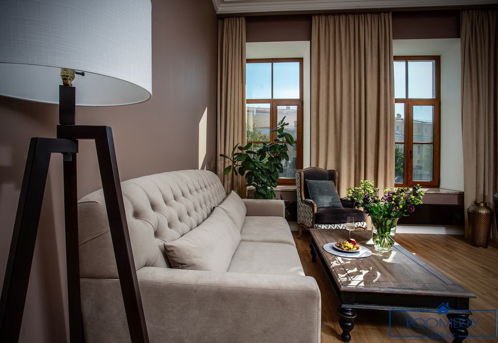 Квартира на сутки в Минске возле метро Площадь Якуба Коласа гостиная