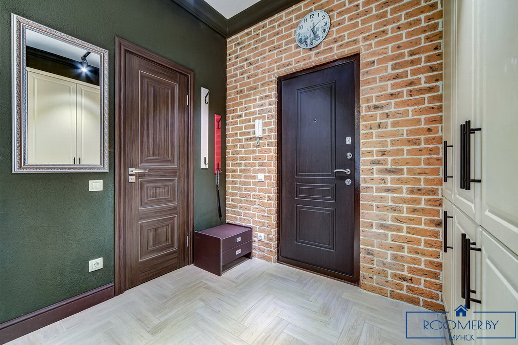 Квартира на сутки в Минске рядом с метро якуба коласа прихожая