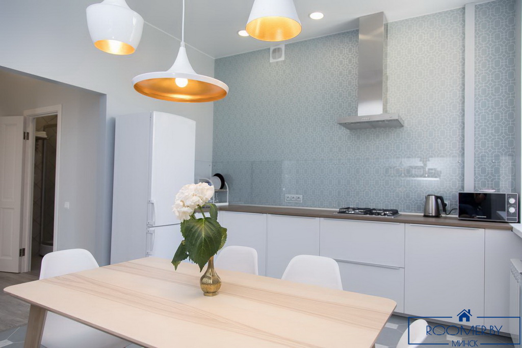 Квартира на сутки в Минске возле метро Площадь Якуба Коласа кухня