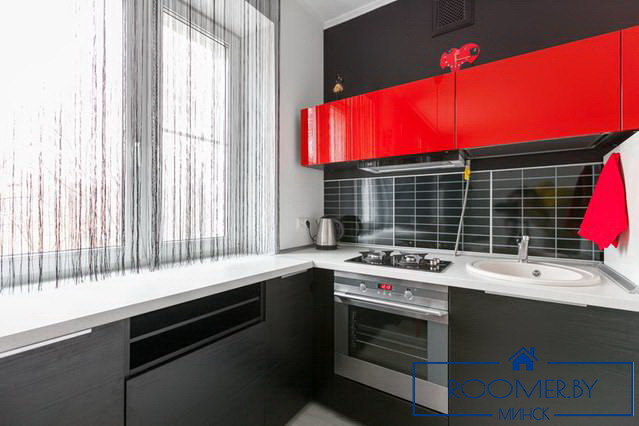 Квартира на сутки в Минске на проспекте Независимости, 48 кухня