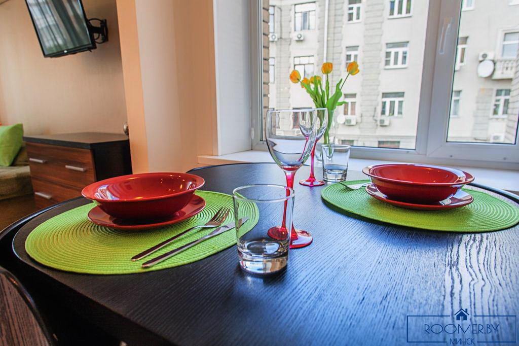 Квартира на сутки в Минске на проспекте Независимости, 46 кухня