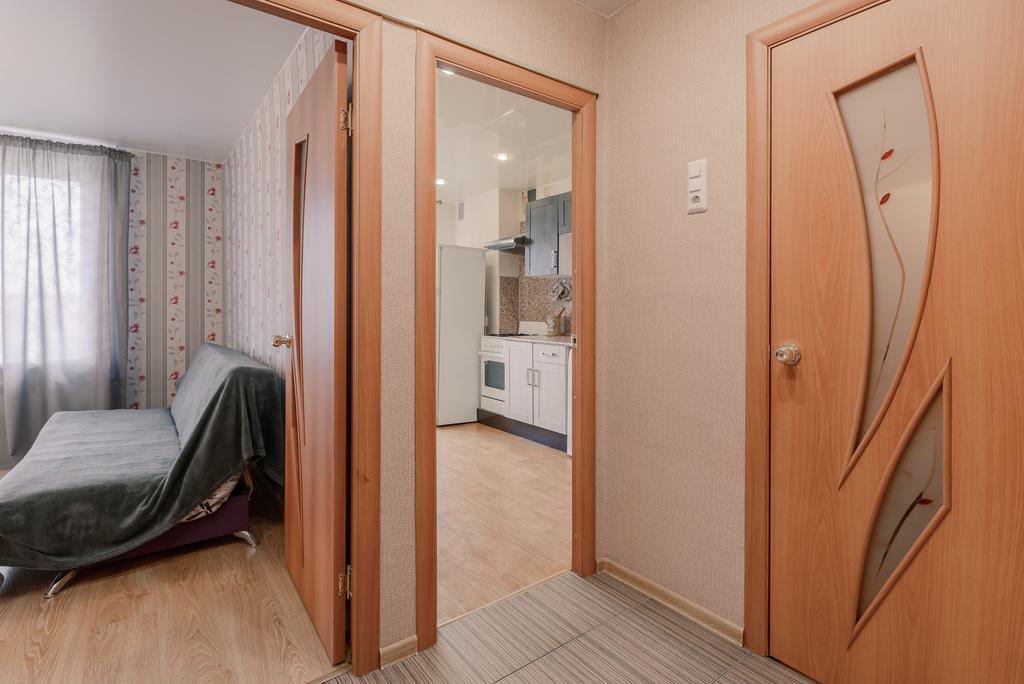 Квартира на сутки в Минске Куйбышева прихожая