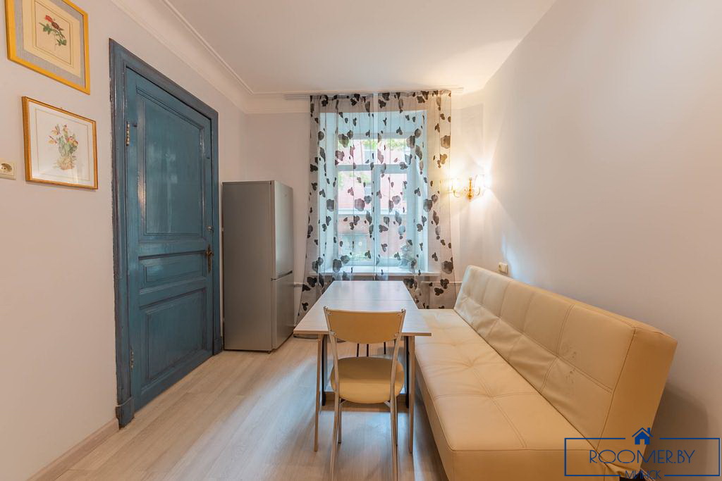 Квартира на сутки в Минске возле метро Площадь Якуба Коласа спальня