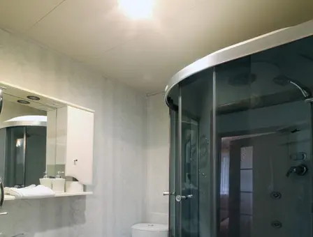 Двухкомнатная квартира на сутки в Минске на Ольшевского ванна