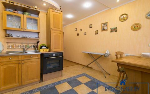 Двухкомнатная квартира на сутки в Минске на Партизанском проспекте кухня