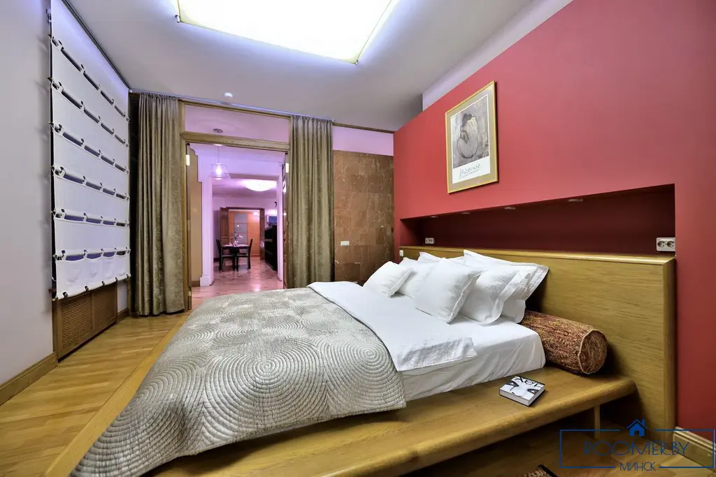 Квартиры на сутки в Минске возле метро Площадь Победы спальня