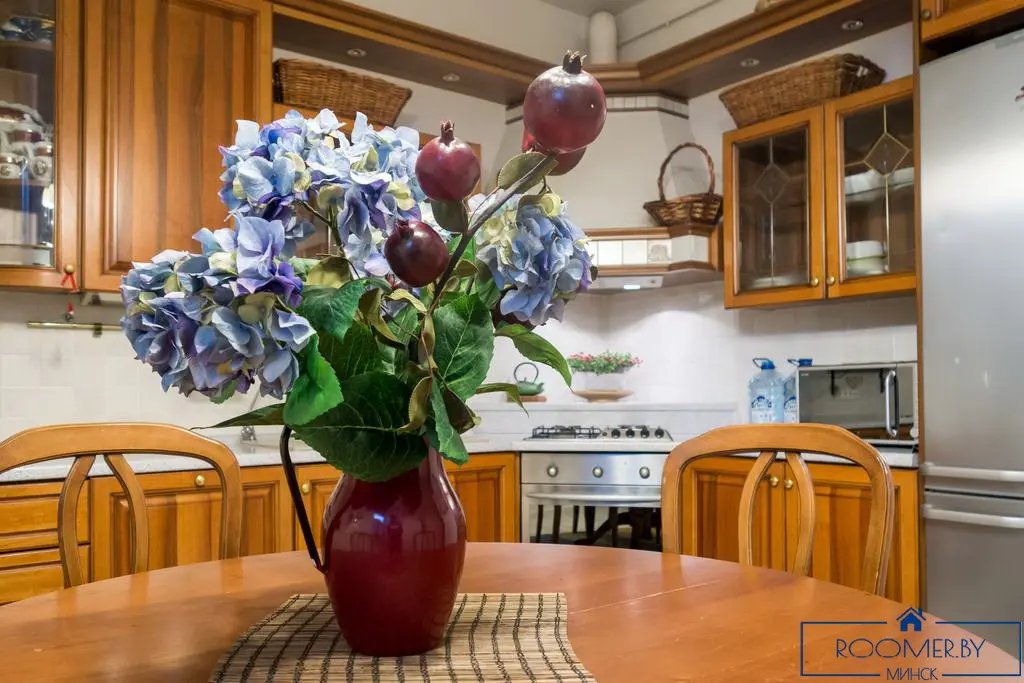 Квартира на сутки в Минске на улице Янки Купалы, 19 кухня