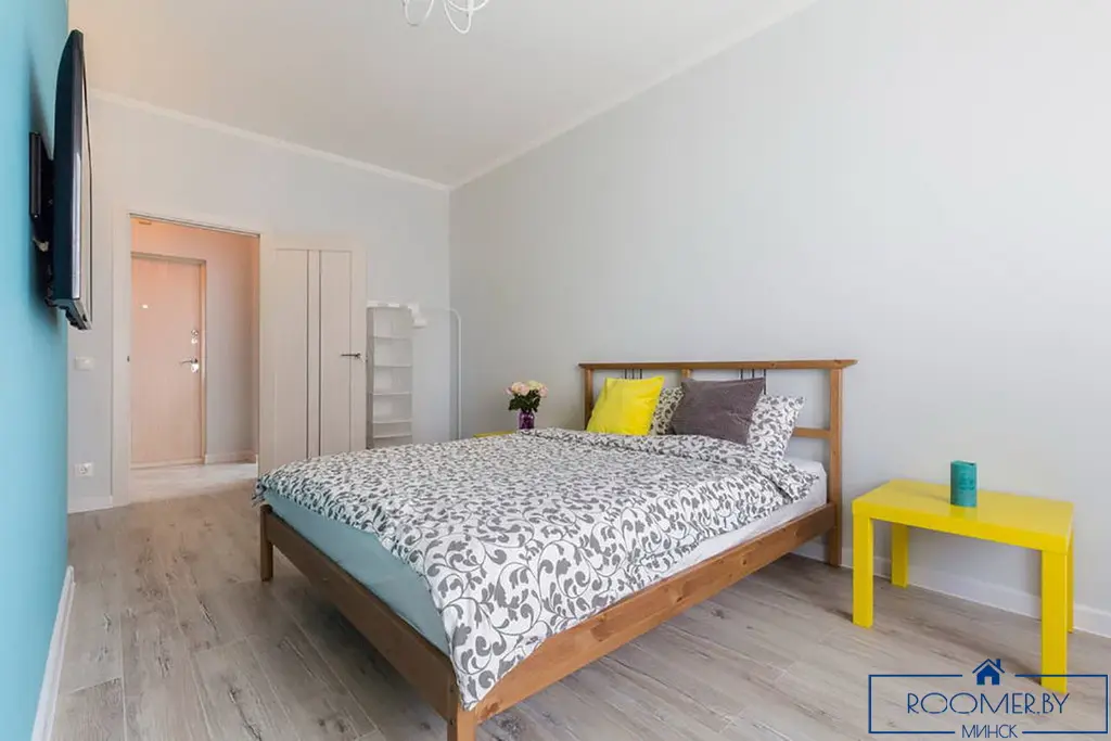 Квартира на сутки в Минске возле метро Немига спальня